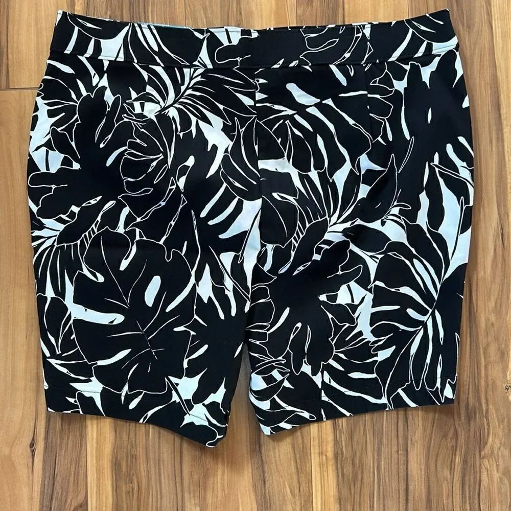 NEW Rafaella Black And White Stretch Shorts - Picture 6 of 6